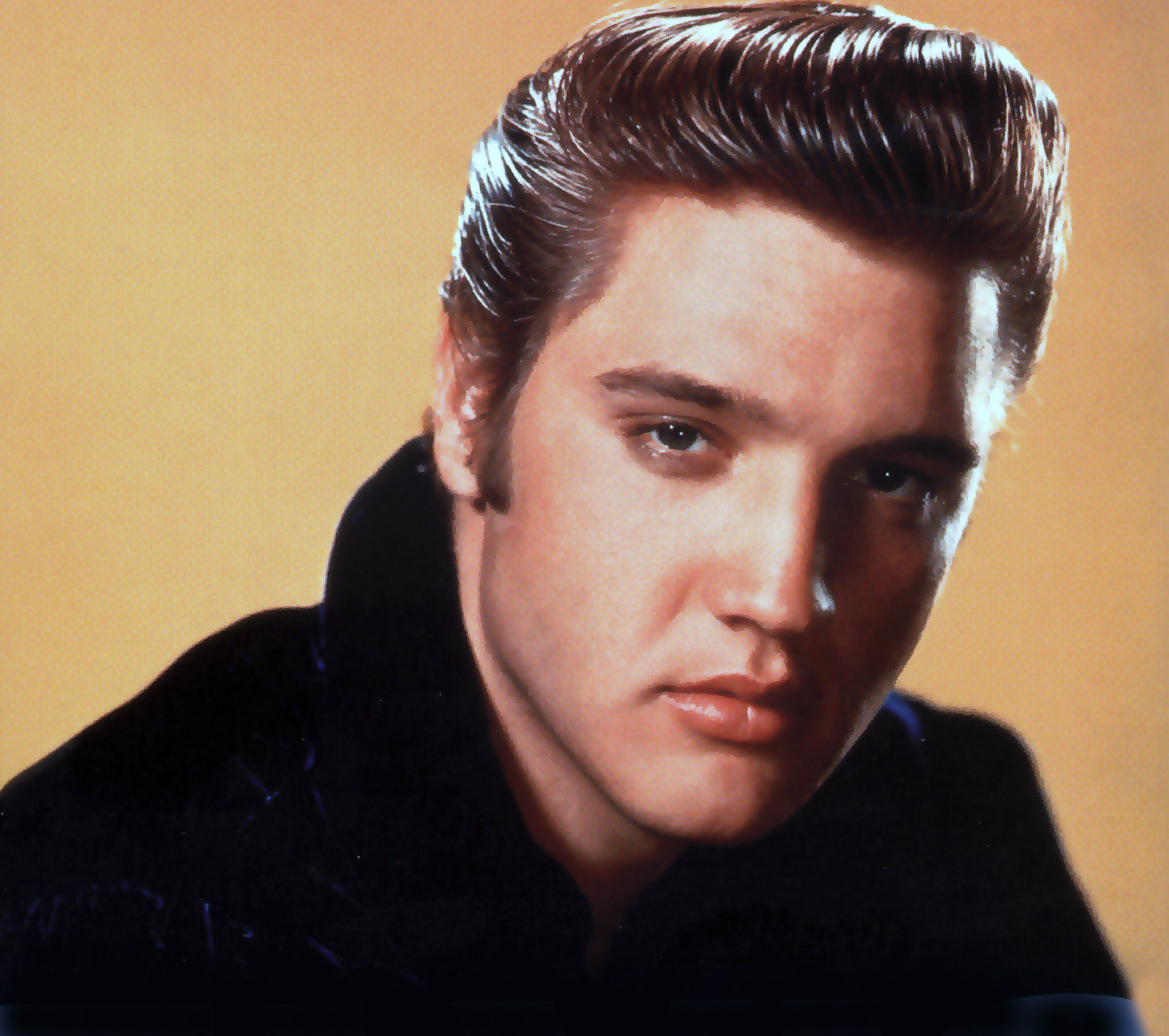 Elvis Presley: A história por trás do Rei do Rock
